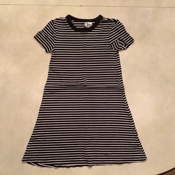 H&M Dress - Picture 2 of 3
